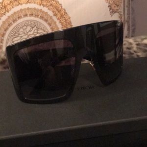 Authentic Dior so light oversized sunglasses